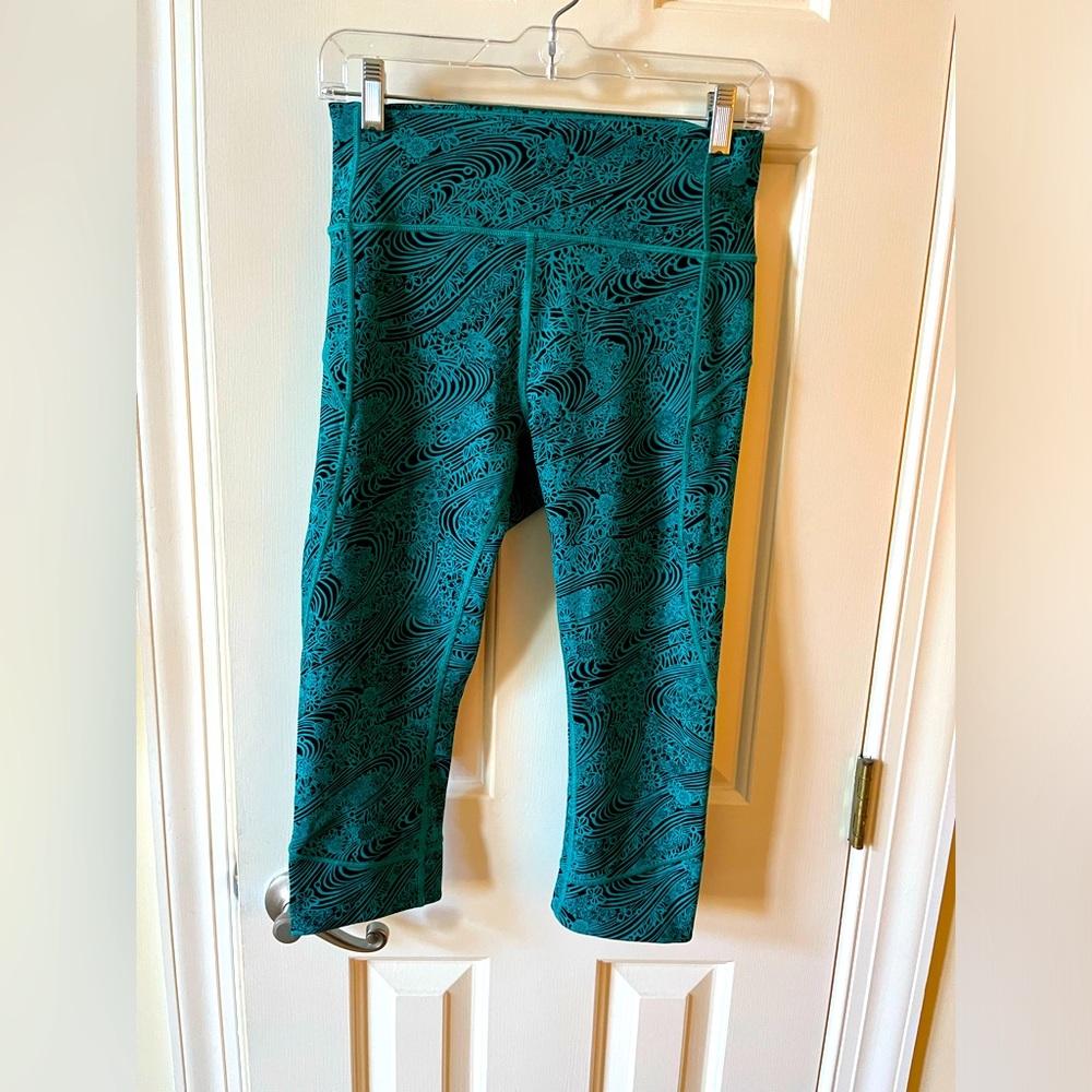 LuluLemon cropped leggings